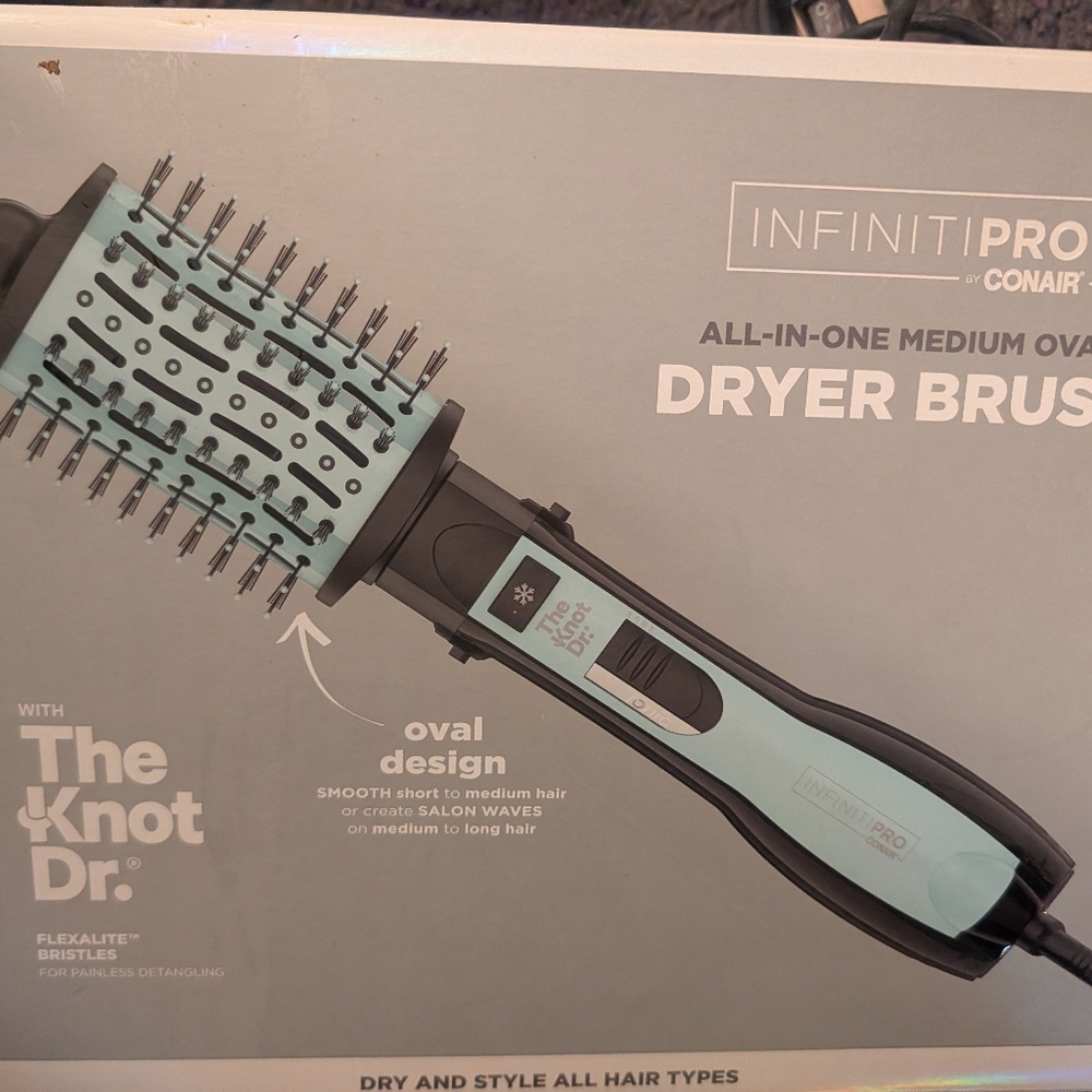 Black and Blue Dryer Brush